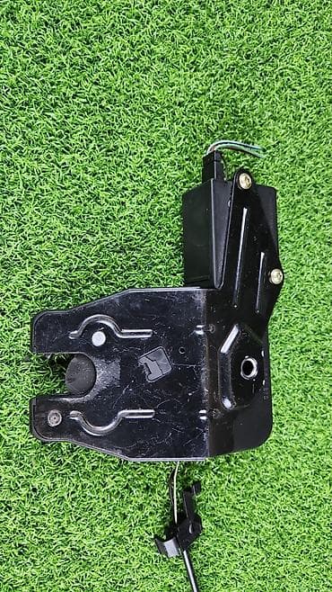 е61: Замок багажника BMW 2005 г., Б/у, Оригинал, Германия — 1