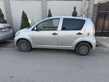 Продажа авто: Daihatsu Sirion: 2007 г., 1 л, Механика, Бензин, Хэтчбэк — 3
