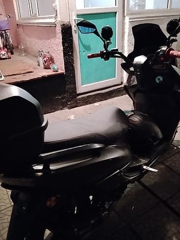 Кумурска мотороллер: Макси-скутер Yamaha, 180 куб. см, Бензин, Колдонулган — 6