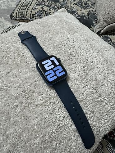 Смарт-часы: Смарт‑часы Apple Watch 7 45mm Коробка все есть сост хорошее иметься — 2