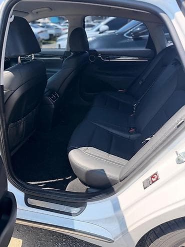 06: Hyundai Grandeur: 2019 г., Седан — 8