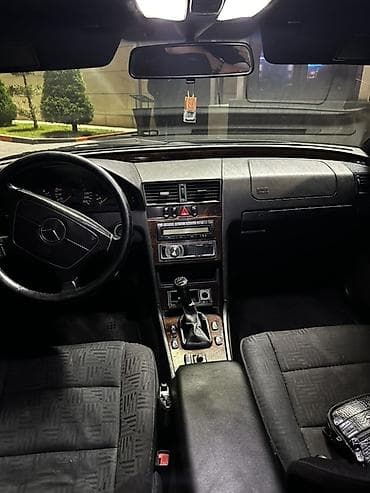 Продажа авто: Mercedes-Benz C-Class: 1997 г., 2.4 л, Механика, Бензин, Седан — 7