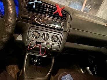 bis vip: Volkswagen Golf: 1994 г., 1.4 л, Механика, Бензин, Хэтчбэк — 6