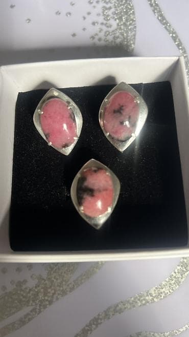 Платья на кыз узатуу: Комплект украшений с натуральными розовыми кабошонами (похоже на — 1