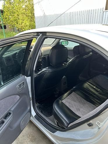 q 7: Toyota Avensis — 5