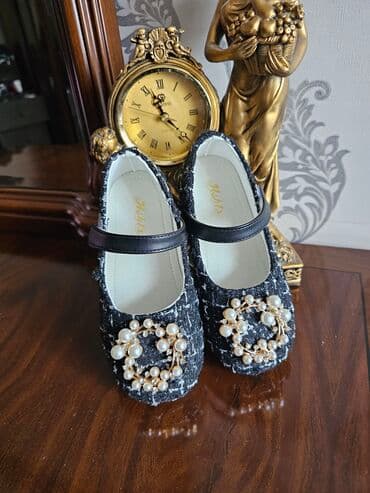 фирменный обувь: Продаю обувь для девочки. Обувь новая или в идеальном состоянии ( 1-2 — 15