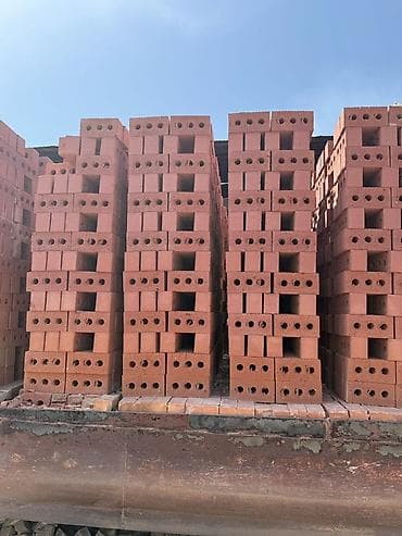 пластмассовые ящики: Кирпич прямо с завода - Ассортимент: полнотелый и пустотелый — 3