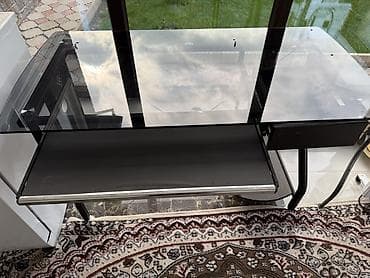 белый компьютерный стол: Компьютерный стол, С полками — 2