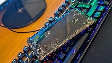 телефоны сломанные: XIAOMI NOT 10 LITE Full work кроме Экрана весь экран убит корпус — 1
