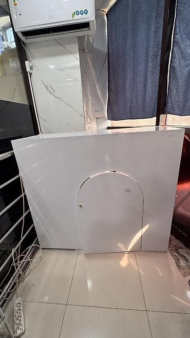 сдаю бизнес: Стойка ресепшн/администраторская стойка, белая - Материал: ЛДСП/МДФ с — 1