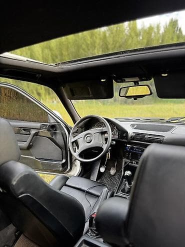 ош е34: BMW 5 series: 1993 г., 4.4 л, Кол менен иштөөчү, Бензин, Седан — 10