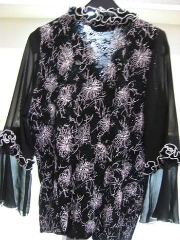 джинсы подростковые: Блузка кружевная
Б/У (состояние смотри на фото)
Размер - 46-48 — 3