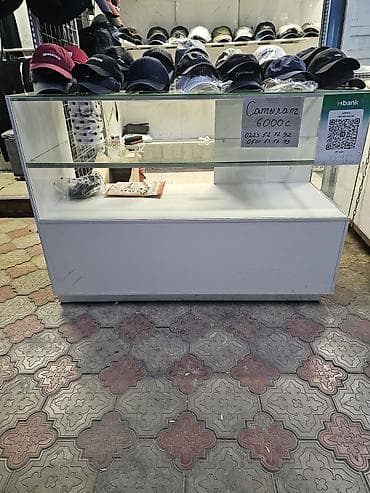 весы настольные: Стеклянная витрина/прилавок для магазина Описание: - Прямой прилавок — 1