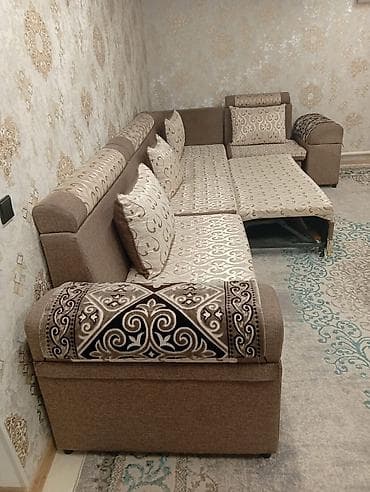 Напольные покрытия: Продаю диван — 1