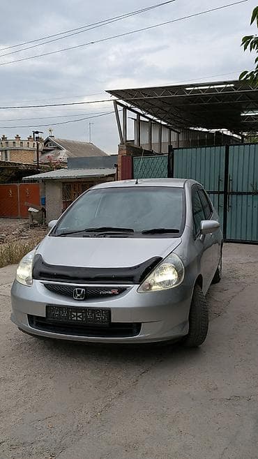 Транспорт: Honda Fit: 2002 г., 1.3 л, Автомат, Бензин, Хэтчбэк — 2