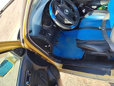 аванте голд: Volkswagen Golf: 1998 г., 1.6 л, Механика, Хэтчбэк — 6