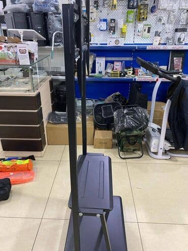 телевизор и тумбочка: Стойка для телевизора — 2