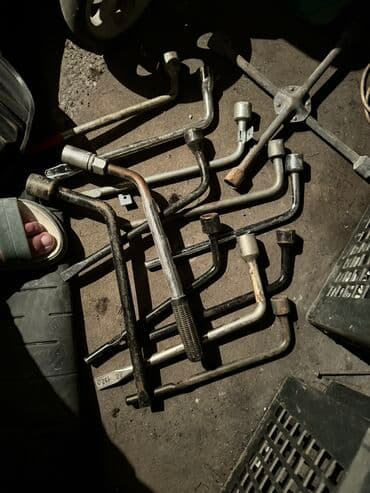 продать швейную машинку на запчасти: Продаю крутилка дамкрат Крутилка продаю буксировочный бурие Продаю — 3