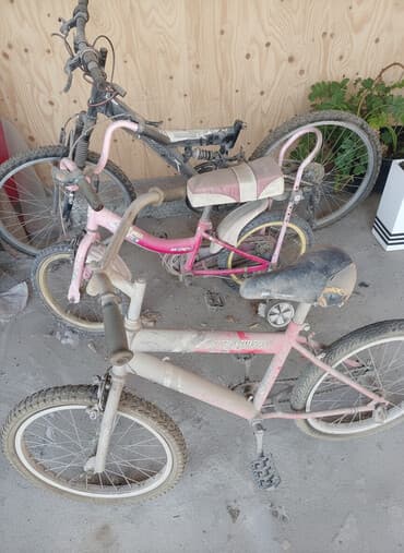 Комплект велосипедов и запчастей. В составе: - Детский велосипед