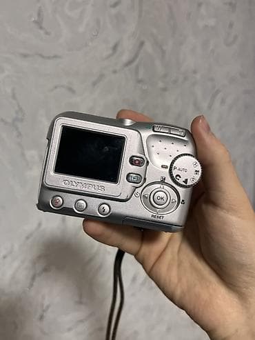 cd changer: Комплект компактных цифровых фотоаппаратов (4 шт.): 1) Canon Digital — 4