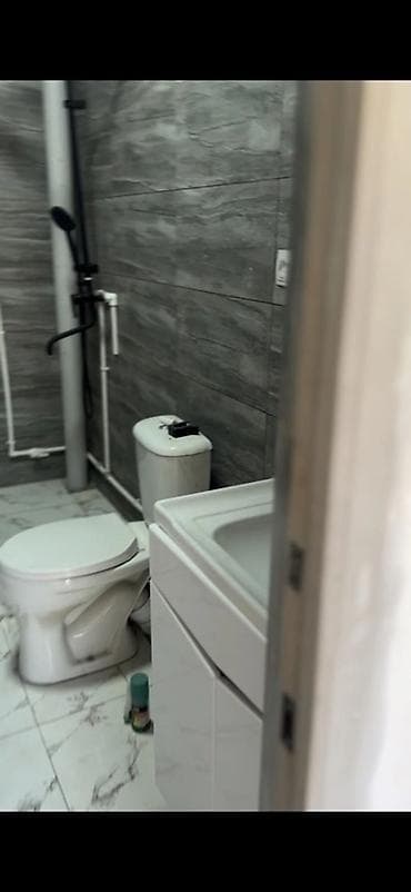 Батирлерди сатуу: 1 бөлмө, Кыймылсыз мүлк агенттиги, Чогуу жашоосу жок, Толугу менен эмереги бар — 4