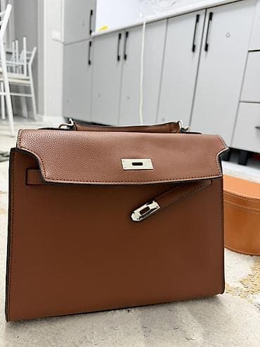 Классическая сумка, Материал: Искусственная кожа, Жёсткая конструкция, Женские