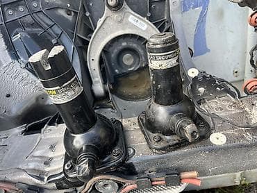 колесо на тачки: Домкрат 
Лексус 570 
Ленд круизер 200 — 1