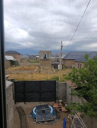 Үйлөрдү сатуу: Үй сатылат жайгашкан жери Бишкек шаары Ак-ордо 3, 2сотук,үй полный — 5