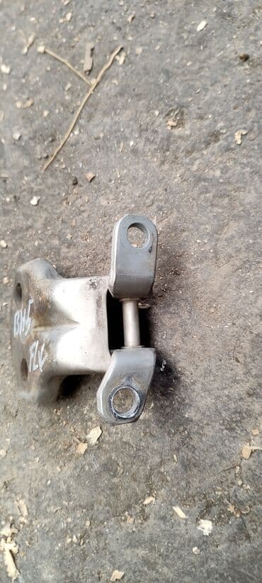 субару двери: Subaru BH5 Legacy петля двери, Субару ВН 5 Легаси дверная петля — 3