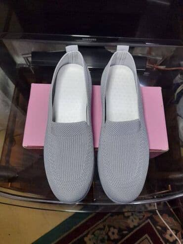 Киреге берилүүчү кийимдер: Продаю туфли,женские,новые. Цвет серый. Размер 40. ( Турция ). Лучше — 5