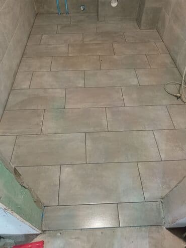 сколько стоит самоклеющиеся обои: Подготовка стен для укладки, Подготовка стен для грунтовки, Резка плитки | Керамическая плитка, Керамогранитая плитка, Мозаичная плитка | Вертикальная укладка, Диагональная укладка, Горизонтальная укладка Больше 6 лет опыта — 6