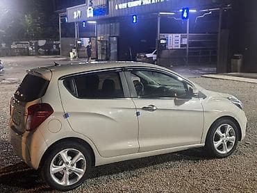 89 2: Chevrolet Spark: 2017 г., 1 л, Автомат, Бензин, Хэтчбэк — 5