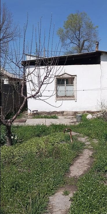 Продажа домов: Сдаю под бизнес дом на трассе. Западные ворота. Есть навес. Участок — 2