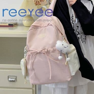 Листайте фото Рюкзак с брелком на первых 2 х фото - 800 сом Очень