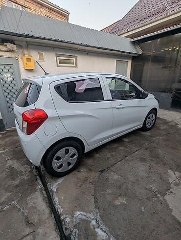 Chevrolet Spark: 2018 г., 1 л, Автомат, Бензин, Хэтчбэк — 5