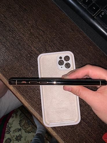 mi not 8: IPhone 11 Pro, Б/у, 256 ГБ, Золотой, Чехол, 72 % — 5