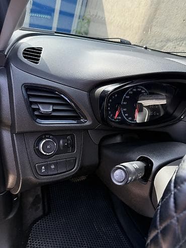Транспорт: Chevrolet Spark: 2018 г., 1 л, Автомат, Бензин, Хэтчбэк — 9