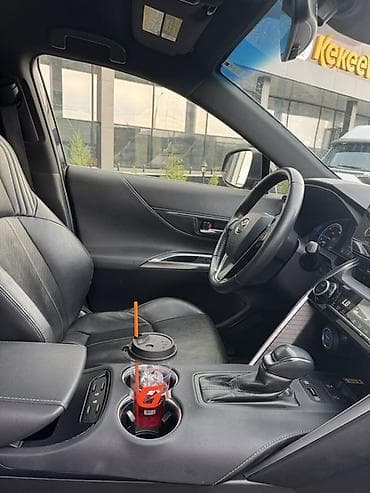 e2 byd: Toyota Venza: 2020 г., 2.5 л, Вариатор, Гибрид, Кроссовер — 8