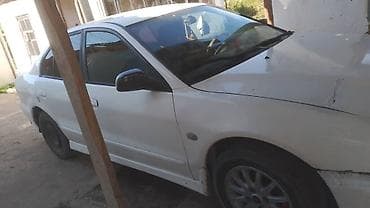 машина жыгули: Mitsubishi Galant: 2000 г., 2.4 л, Кол менен иштөөчү, Бензин, Седан — 3