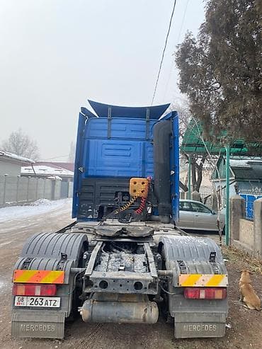 митсубиси фуссо: Тягач, Mercedes-Benz — 3