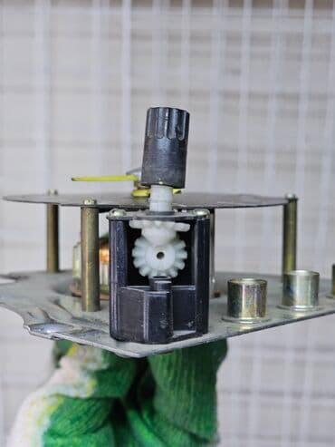 спидометры: Щиток приборов Mercedes-Benz 1982 г., Б/у, Оригинал, Германия — 5