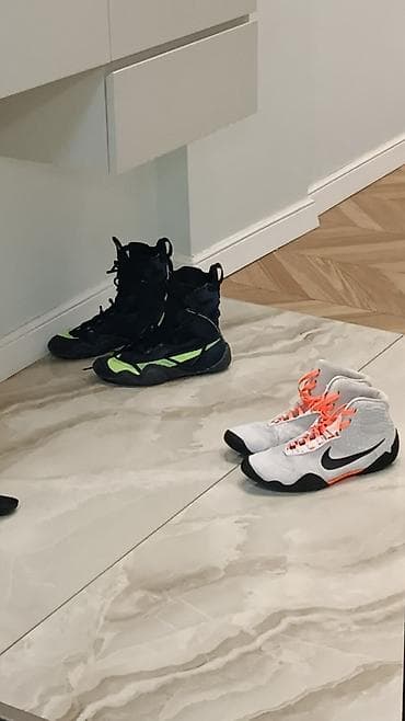 Мужские кроссовки, 42.5, Nike, Б/у, цвет - Серый, Платная доставка