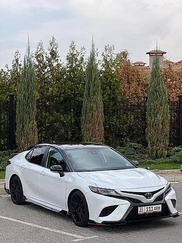 lexus e: Toyota Camry: 2021 г., Седан — 1