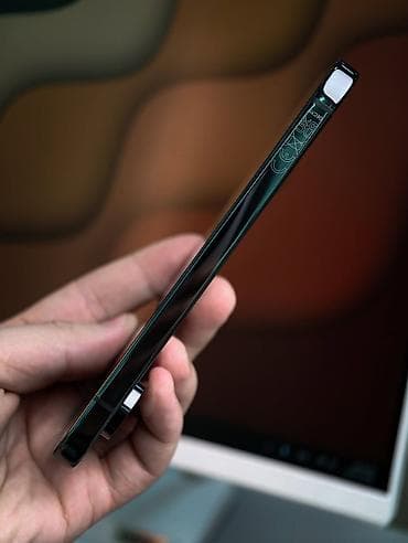 титана: Google Pixel 9 Pro, Б/у, 128 ГБ, цвет - Черный, 1 SIM, eSIM — 4