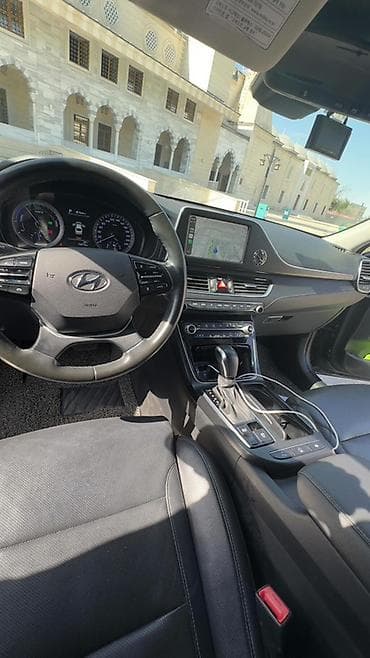 королла 120 салон: Hyundai Grandeur: 2019 г., 2.4 л, Автомат, Гибрид, Седан — 9