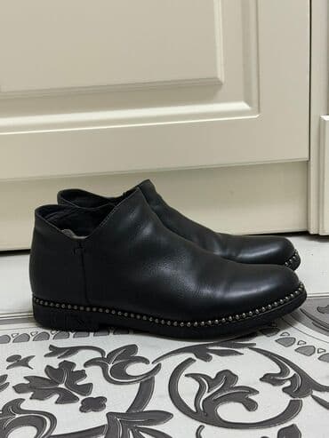 женские брендовые туфли недорого: Женские полусапожки/ботильоны черного цвета. Размер 39 не маломерят — 6