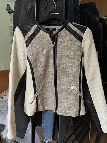 Футболки: Женские жакеты (2 модели) 1) Жакет H&M без воротника 500с новый - — 1