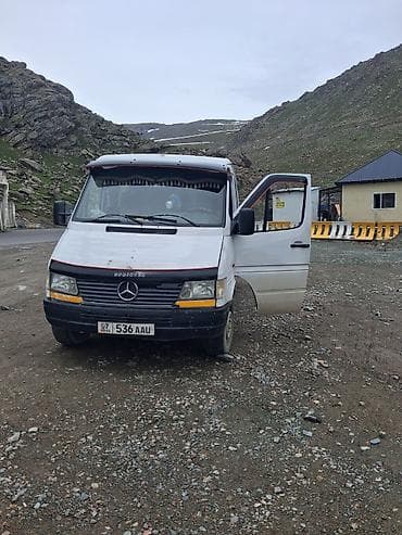 Легкий грузовик, Mercedes-Benz, Дубль, 3 т, Б/у