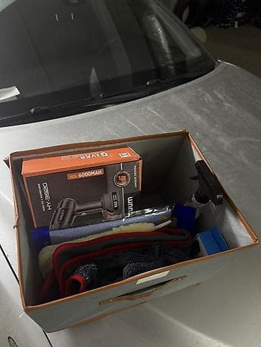 Набор для ухода за автомобилем в органайзере Состав: - Ручной