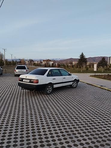 kia joice: Volkswagen Passat: 1991 г., 1.8 л, Механика, Бензин, Седан — 5